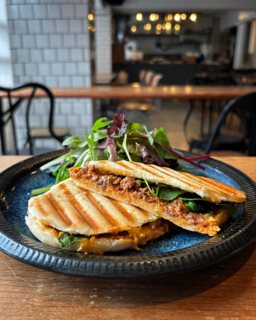 イキ ロースタリー&イータリー （iki Roastery&Eatery）