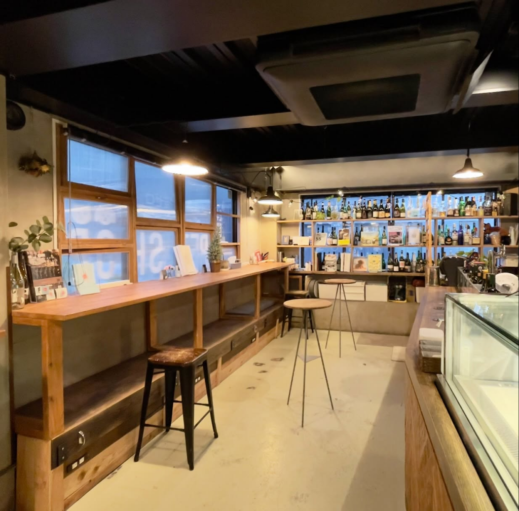 神楽坂ワインスタンド et du vin（エデュヴァン）